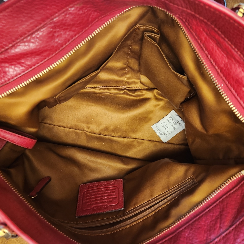 Coach Pebbled Leather Tote in Berry Pink/Dark Red with Gold Hardware - Picture 5 of 12